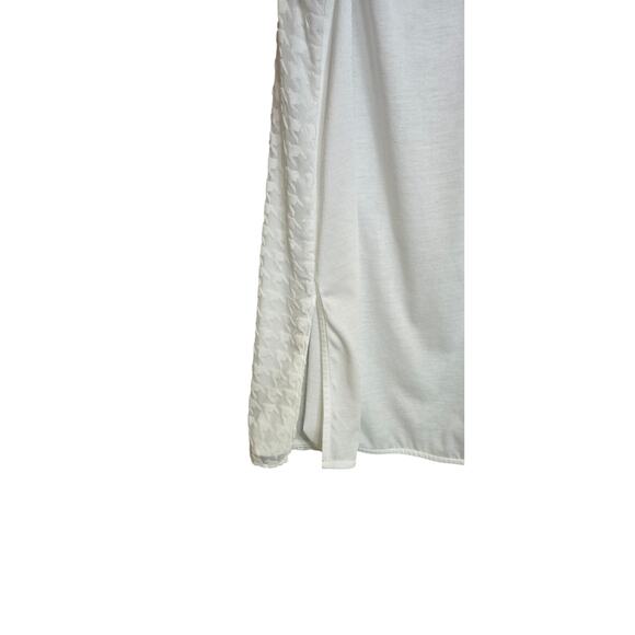 Women’s white Foxcroft sleeveless tunic. Size medium. - Picture 4 of 8